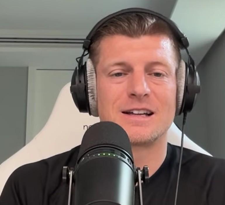 克罗斯：施洛特贝克短板在决策；莱默尔是顶级边锋适配的边卫