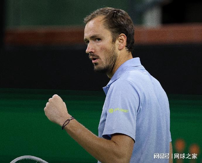 爱游戏网页版-梅总赢球被调侃靠好友德约间接助力，赛后解释投诉德雷珀原因扎心