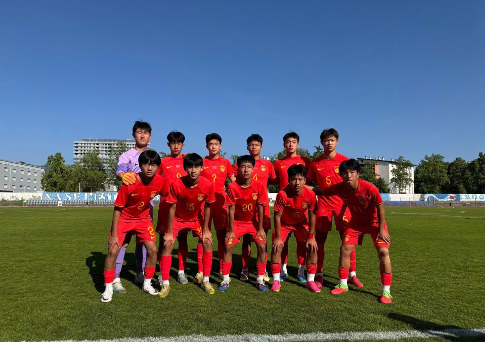 爱游戏网页版-U15国足2-0意大利 建队后正赛首胜 留洋红星开场9分钟双响+一条龙